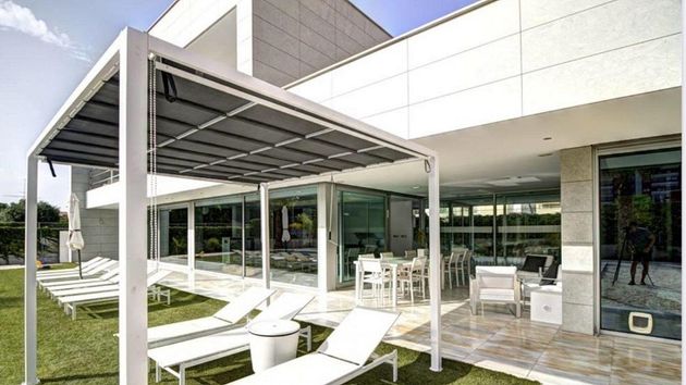 Foto 1 de Venta de chalet en Alicante Golf de 6 habitaciones con terraza y piscina