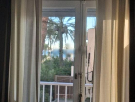 Foto 2 de Pis en lloguer a Playa de San Juan de 2 habitacions amb terrassa i jardí