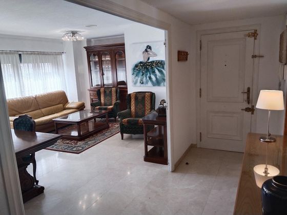 Foto 2 de Pis en lloguer a Ensanche - Diputación de 4 habitacions amb terrassa i garatge