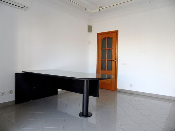 Foto 2 de Oficina en alquiler en San Isidro con terraza y aire acondicionado