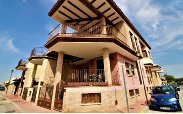 Foto 1 de Xalet en venda a Daya Nueva de 7 habitacions amb terrassa i aire acondicionat