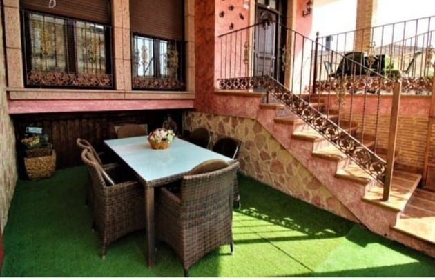 Foto 2 de Xalet en venda a Daya Nueva de 7 habitacions amb terrassa i aire acondicionat