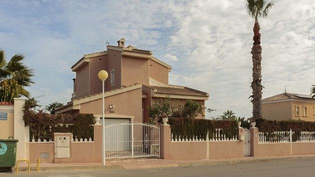 Foto 1 de Xalet en venda a Ciudad Quesada de 4 habitacions amb terrassa i piscina