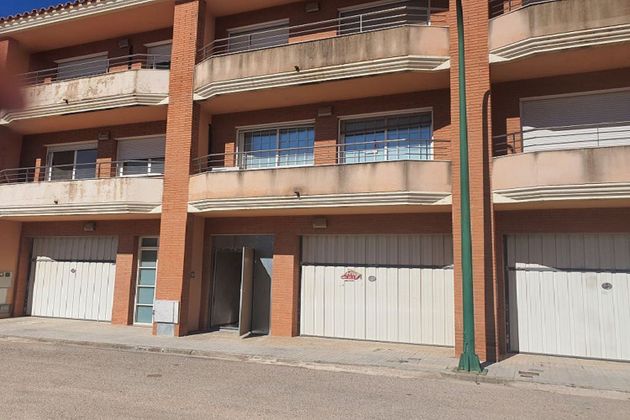 Foto 1 de Venta de casa en calle De Lleida de 3 habitaciones con garaje y balcón