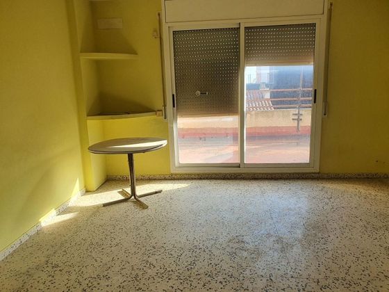 Foto 2 de Venta de piso en calle Sant Magí de 3 habitaciones con terraza