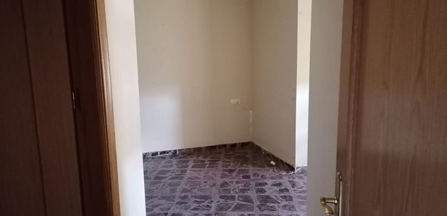 Foto 2 de Venta de piso en calle Miguel Espinosa Gironés de 3 habitaciones con ascensor