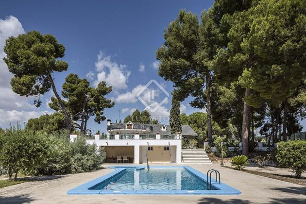Foto 1 de Xalet en venda a calle CV de 5 habitacions amb terrassa i piscina