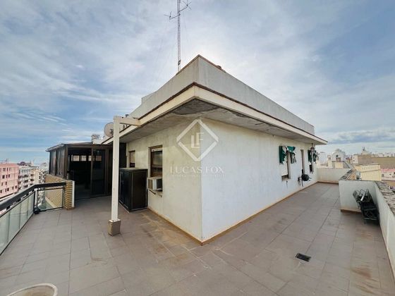 Foto 2 de Àtic en venda a Centro - Alicante de 4 habitacions amb terrassa i ascensor