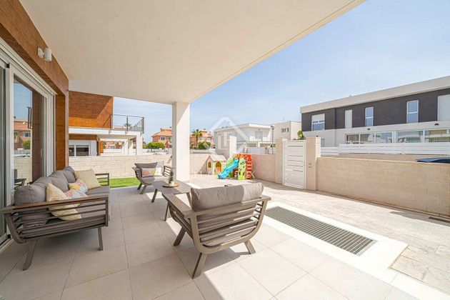Foto 2 de Xalet en venda a Gran Alacant de 4 habitacions amb terrassa i piscina