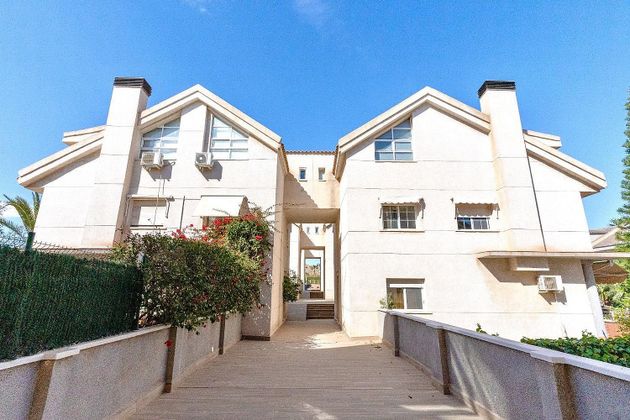 Foto 1 de Casa adossada en venda a Vistahermosa de 5 habitacions amb terrassa i piscina