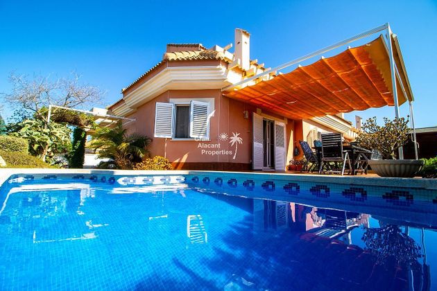 Foto 1 de Casa en venda a Gran Alacant de 3 habitacions amb terrassa i piscina