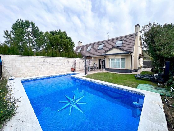 Foto 2 de Chalet en venta en Illescas de 5 habitaciones con terraza y piscina