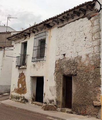 Foto 2 de Casa adossada en venda a San Martín de Valdeiglesias de 1 habitació i 150 m²