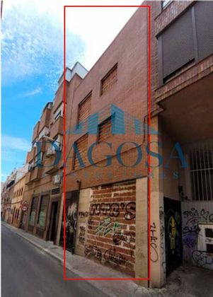 Foto 2 de Venta de edificio en calle Del General Ricardos de 982 m²