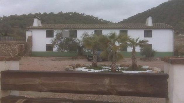 Foto 2 de Casa rural en venda a calle Diseminado Diseminados de 5 habitacions amb piscina i jardí
