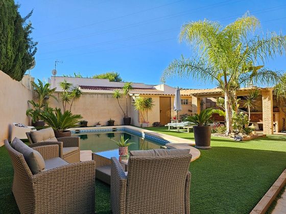 Foto 1 de Casa adossada en venda a La Huerta de 3 habitacions amb terrassa i piscina