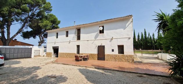 Foto 1 de Xalet en venda a Monforte del Cid de 5 habitacions amb piscina i garatge