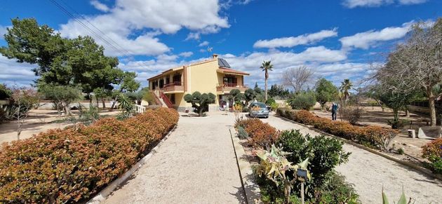 Foto 2 de Casa en venda a Sol y Luz de 6 habitacions amb terrassa i jardí