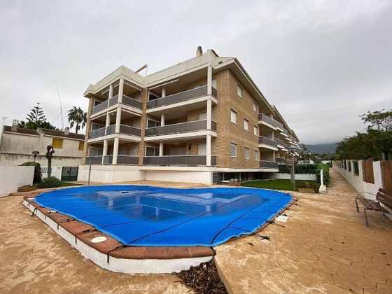 Foto 1 de Venta de piso en calle Segrià de 3 habitaciones con terraza y piscina