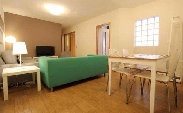 Foto 2 de Pis en lloguer a Universidad de 2 habitacions amb mobles i calefacció