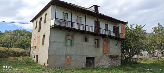 Foto 1 de Venta de casa en calle Pueblo de Villabuena Cacabelos de 565 m²