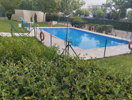 Foto 1 de Pis en venda a La Hoya - Moscatelares de 1 habitació amb piscina i garatge