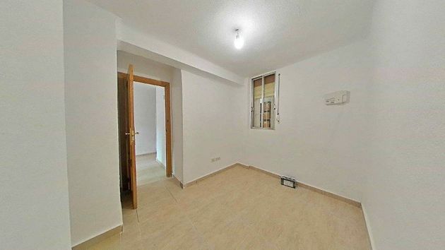Foto 1 de Piso en venta en Valdezarza de 2 habitaciones con ascensor
