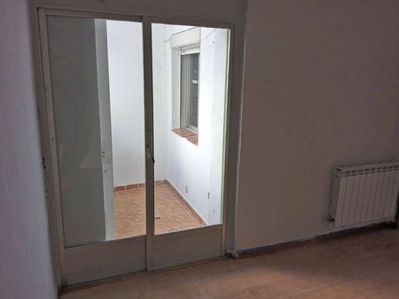 Foto 2 de Pis en venda a Portazgo de 3 habitacions amb terrassa i calefacció