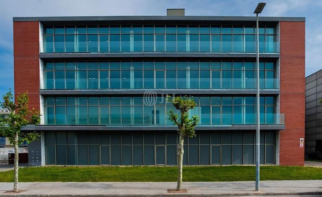 Foto 1 de Alquiler de oficina en Onze de setembre - Sant Jordi de 236 m²