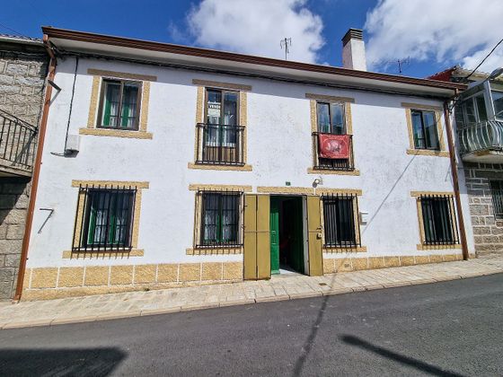 Foto 1 de Casa adossada en venda a Navalperal de Pinares de 10 habitacions i 216 m²