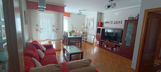 Foto 2 de Venta de piso en Perlita de 3 habitaciones con terraza y piscina