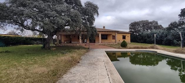 Foto 1 de Chalet en venta en San Román de los Montes de 4 habitaciones con piscina y garaje