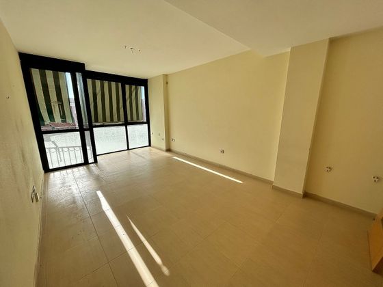 Foto 2 de Venta de piso en avenida Madrid de 2 habitaciones con garaje y ascensor