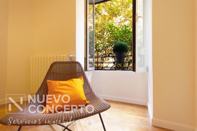Foto 1 de Pis en venda a Justicia - Chueca de 2 habitacions amb mobles i balcó