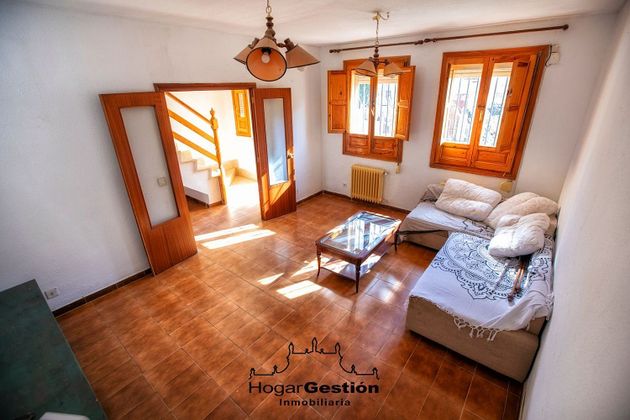 Foto 2 de Casa adossada en venda a calle Pedro García Mochales de 3 habitacions amb garatge i calefacció