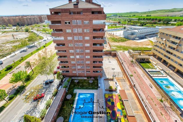 Foto 1 de Ático en venta en El Quiñón de 4 habitaciones con terraza y piscina