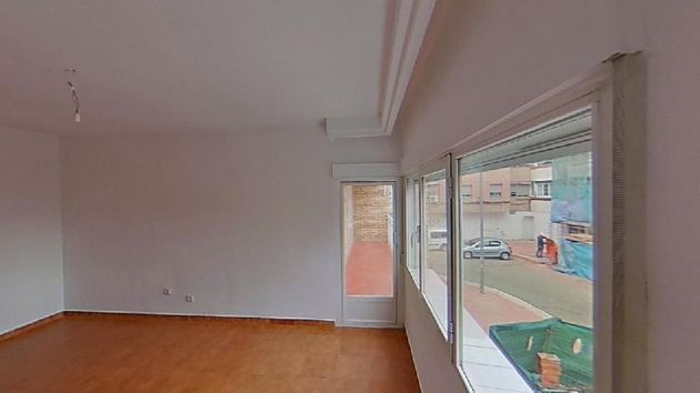 Foto 2 de Pis en venda a Villayuventus-Renfe de 3 habitacions amb terrassa