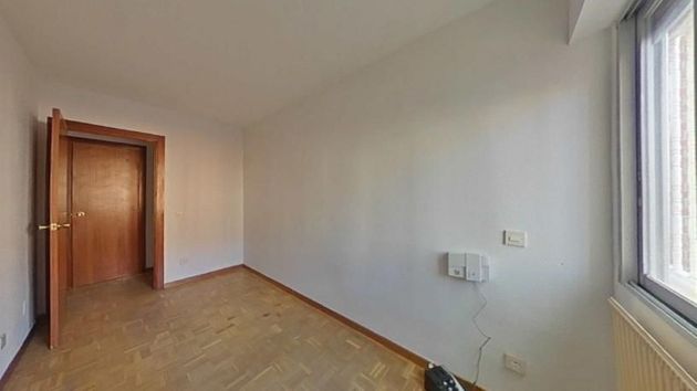 Foto 2 de Piso en venta en Covibar - Pablo Iglesias de 4 habitaciones con ascensor