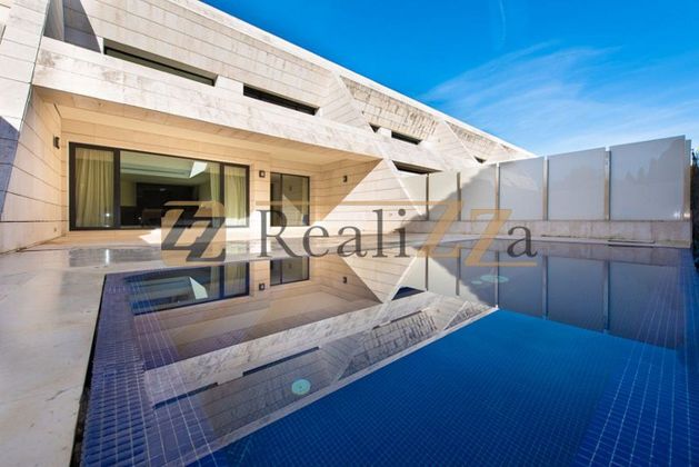 Foto 2 de Venta de casa en paseo De Los Lagos de 5 habitaciones con terraza y piscina