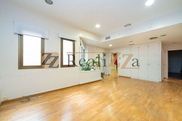 Foto 2 de Piso en venta en Castellana de 4 habitaciones con garaje y balcón
