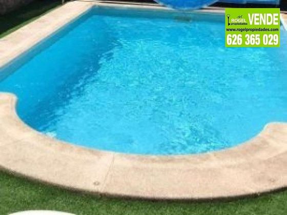 Foto 2 de Chalet en venta en El Boalo de 4 habitaciones con terraza y piscina