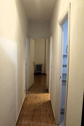 Foto 2 de Piso en alquiler en Apóstol Santiago de 1 habitación con calefacción y ascensor