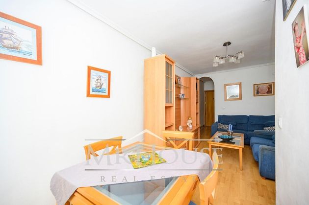 Foto 2 de Pis en venda a Pintores-Ferial de 3 habitacions amb terrassa i calefacció