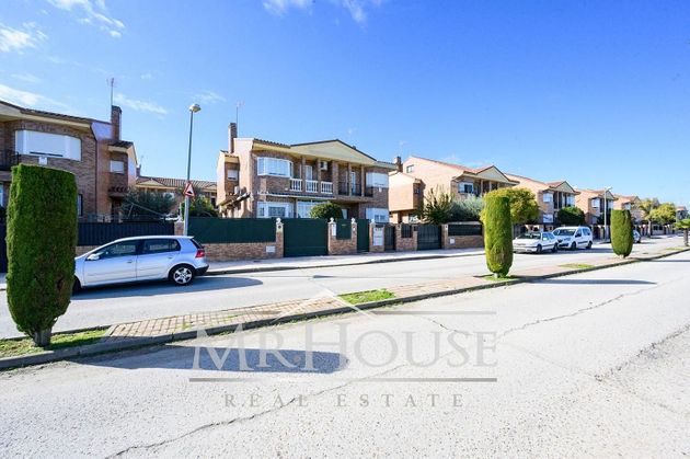 Foto 2 de Casa en venda a Torrejón de la Calzada de 4 habitacions amb terrassa i piscina