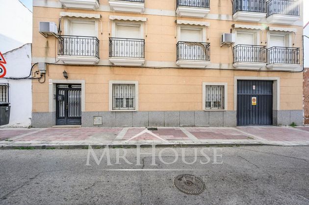 Foto 2 de Xalet en venda a Centro - Parla de 9 habitacions amb terrassa i garatge
