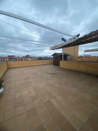 Foto 1 de Ático en venta en Reyes de 4 habitaciones con terraza y garaje