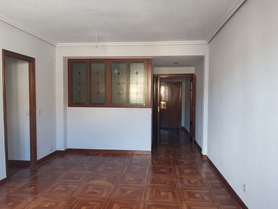 Foto 1 de Pis en lloguer a calle De la Santísima Trinidad de 4 habitacions amb aire acondicionat i calefacció