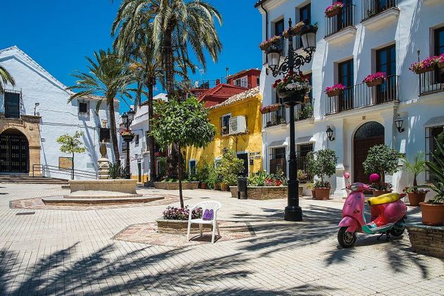Foto 1 de Local en venda a Lomas de Marbella Club - Puente Romano amb terrassa