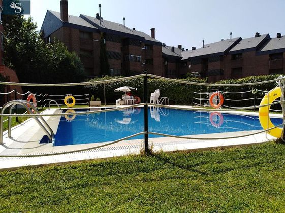 Foto 1 de Piso en alquiler en Zona Avenida Europa de 4 habitaciones con terraza y piscina
