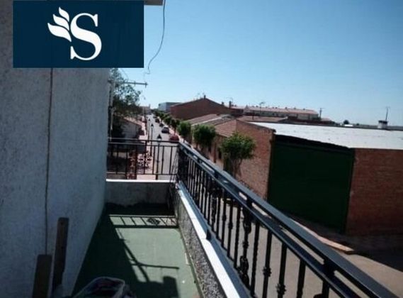 Foto 2 de Casa en venda a Fernan caballero de 3 habitacions amb balcó